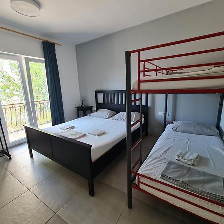 Subtub Hostel Makarska Esterno foto