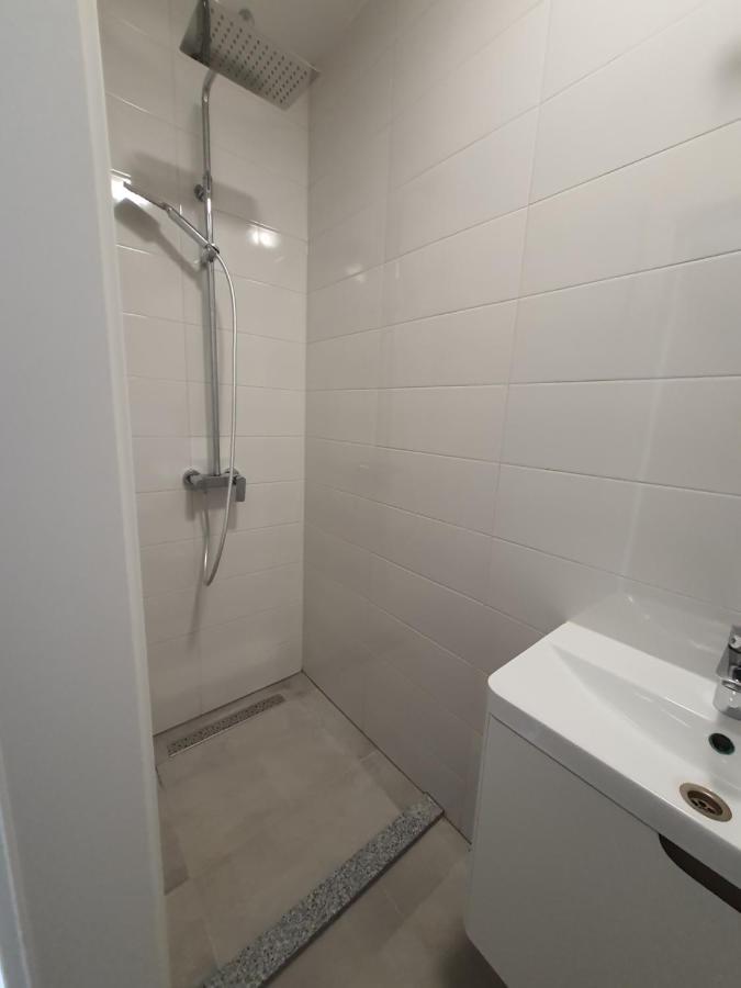 Subtub Hostel Makarska Esterno foto