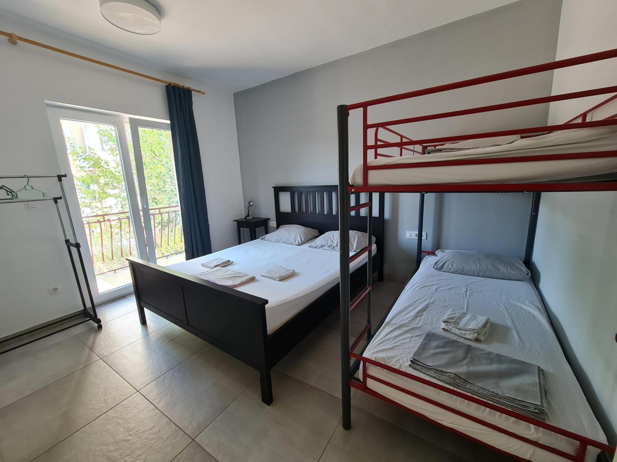 Subtub Hostel Makarska Esterno foto