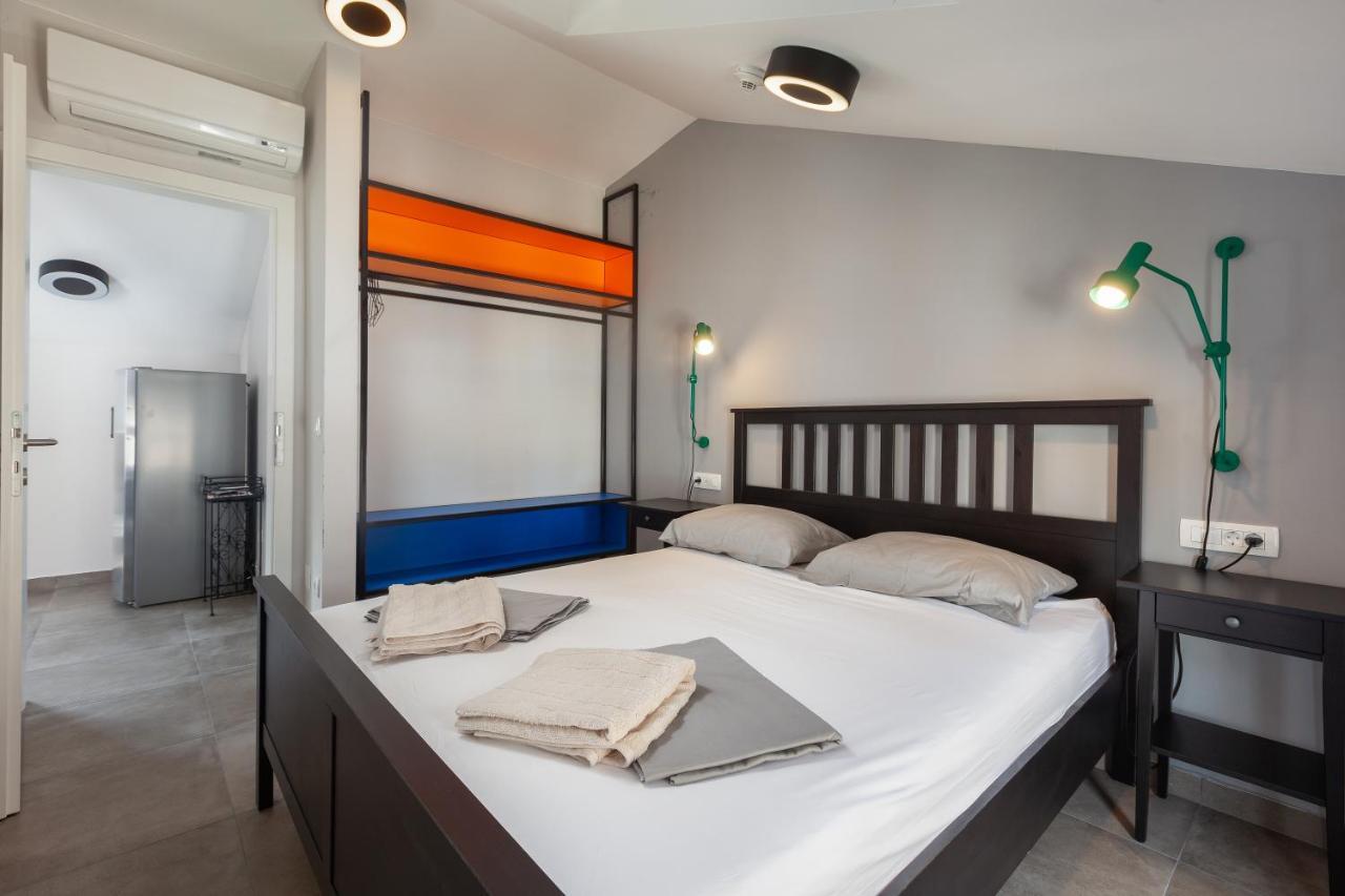 Subtub Hostel Makarska Esterno foto