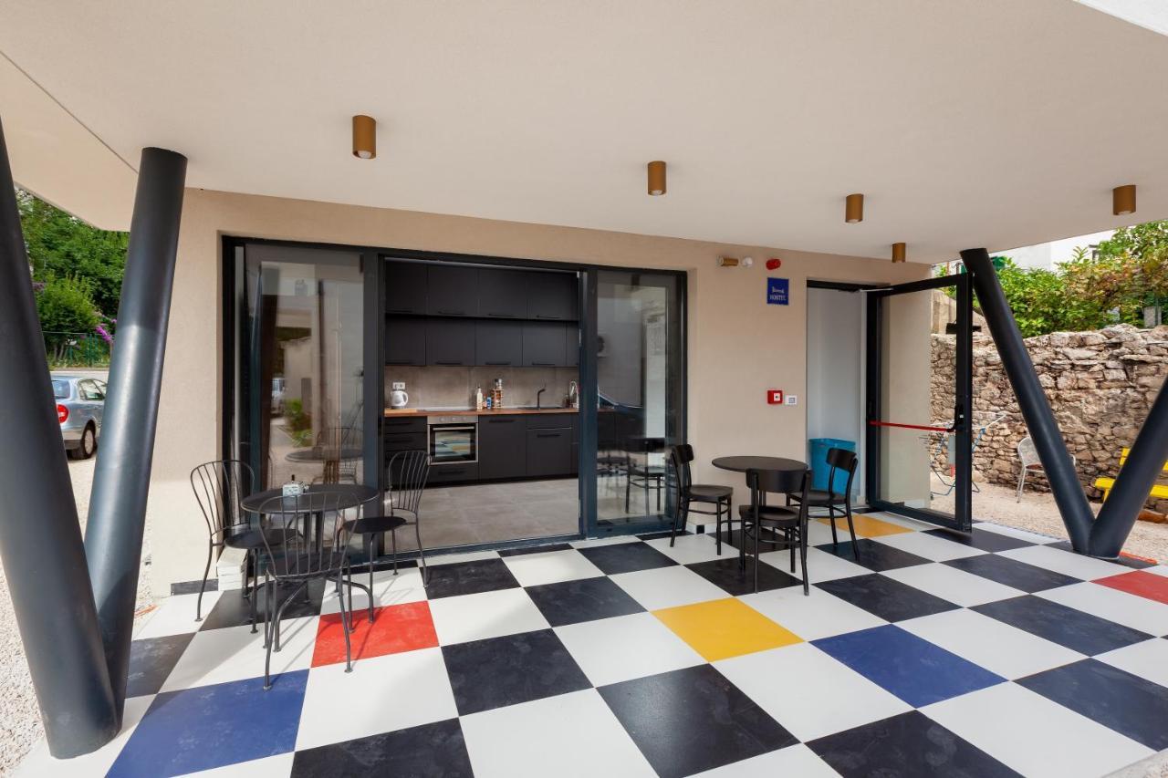 Subtub Hostel Makarska Esterno foto