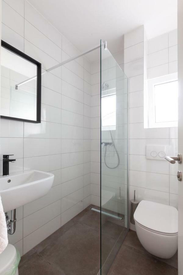 Subtub Hostel Makarska Esterno foto